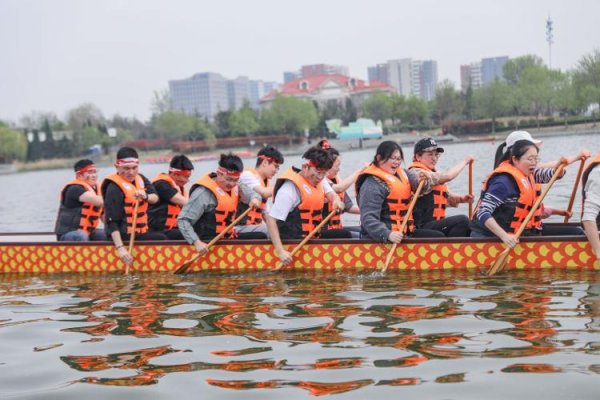 港联证券 赛龙舟展风采！青岛市政城建青年以“龙舟精神”传承五四薪火